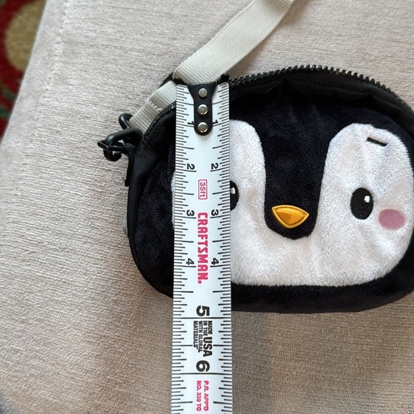 Samsonite Crossbody Sammies by Samsonite
SAMMIES DREAMS
MINI CROSSBODY PENGUIN - Picture 8 of 10